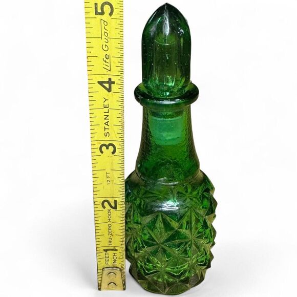 VTG Emerald Green Cut Glass Cruets W/ Stoppers Set of 2 Oil Vinegar - Picture 8 of 10